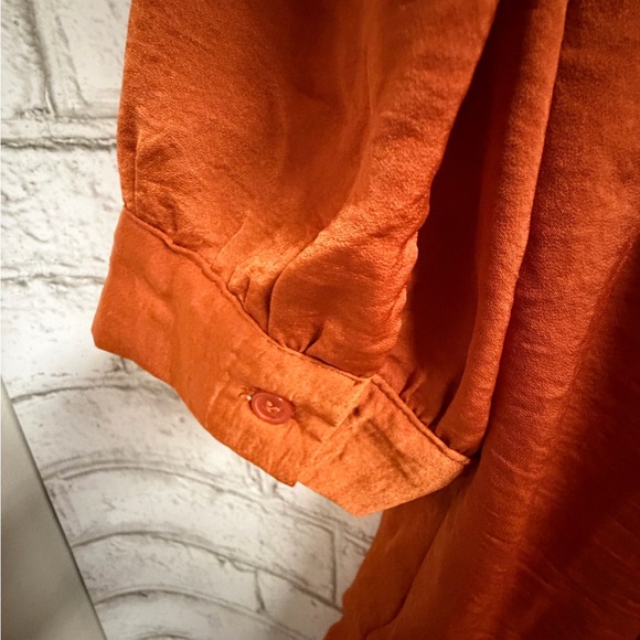 Suzy Shier Rust Orange Button-Front Puff Sleeve Blouse - Picture 6 of 8